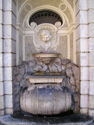 A fountain dedicated to wine porters