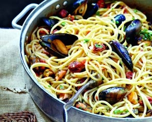 Pasta with Chorizo and Mussels – the perfect fusion of Spanish and Italian cuisine