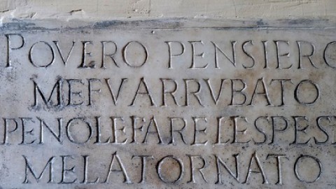 A lover’s plaque of despair in Vico Pensiero, Naples – a strange story